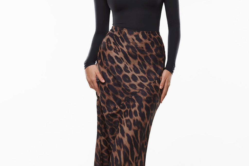 Women's Deep U Neck Long Sleeves Top Black